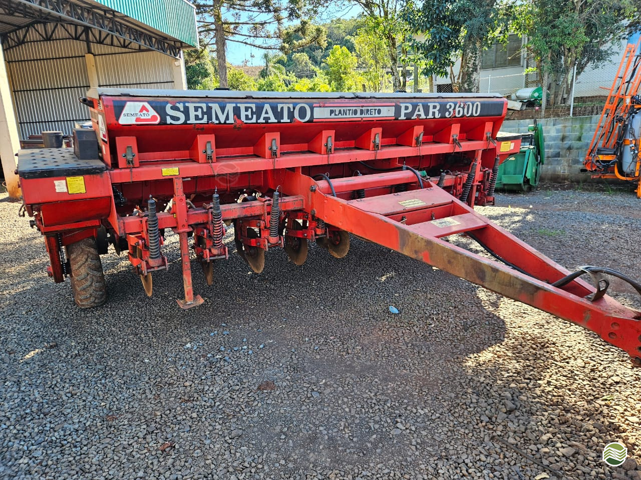 PLANTADEIRA SEMEATO PAR 3600 Pessette Máquinas Agrícolas CHOPINZINHO PARANÁ PR